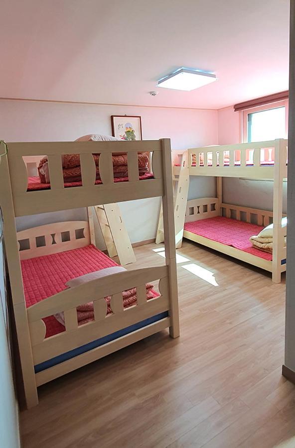 Gilson Guesthouse Сокчхо Экстерьер фото