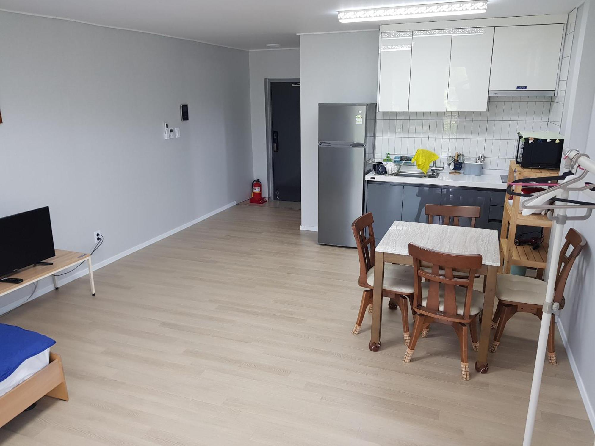 Gilson Guesthouse Сокчхо Экстерьер фото